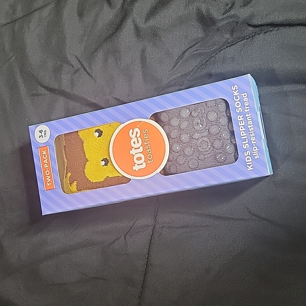 Nwt Totes Toasties Socks